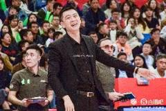 楊鳴：G3關鍵在勝敗，希望球員們勇于承擔責任