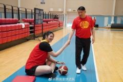 女籃新星張子宇18歲生日，中國籃協官方祝福送上