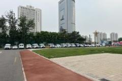 媒體人曝光北京主場停車場警車密集畫面引關注