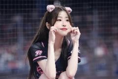 朱俊龍微信加不過來，臺新戰神啦啦隊個個膚白貌美還身懷絕技