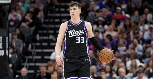 拉拉維亞加盟湖人兩年1200萬美元合同確認