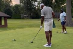 詹姆斯：高爾夫第二天體驗雖不完美但樂在其中??