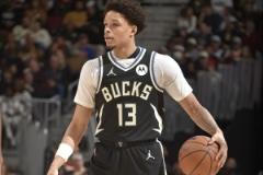 湖人隊有意簽下自由球員瑞安-羅林斯，上賽季三分命中率超40%