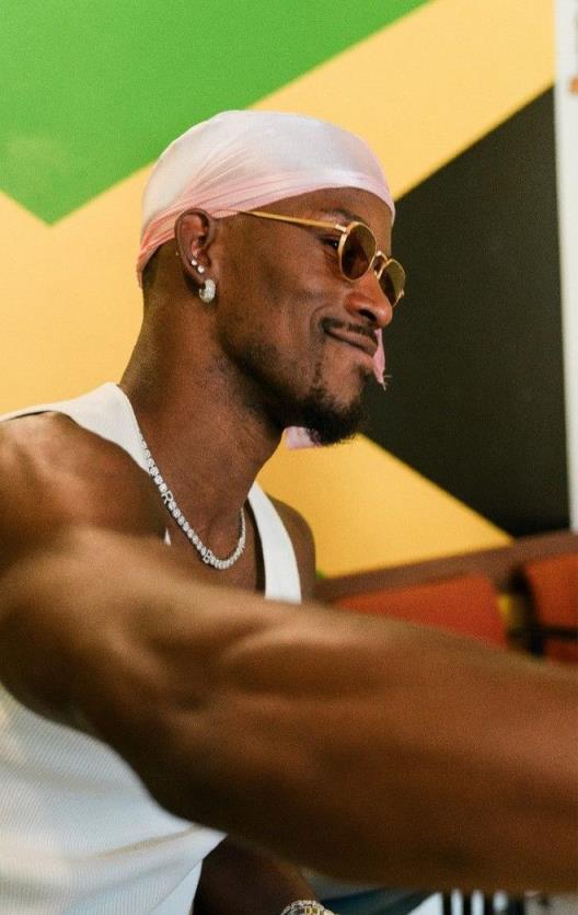 巴特勒分享休賽期夏日生活照