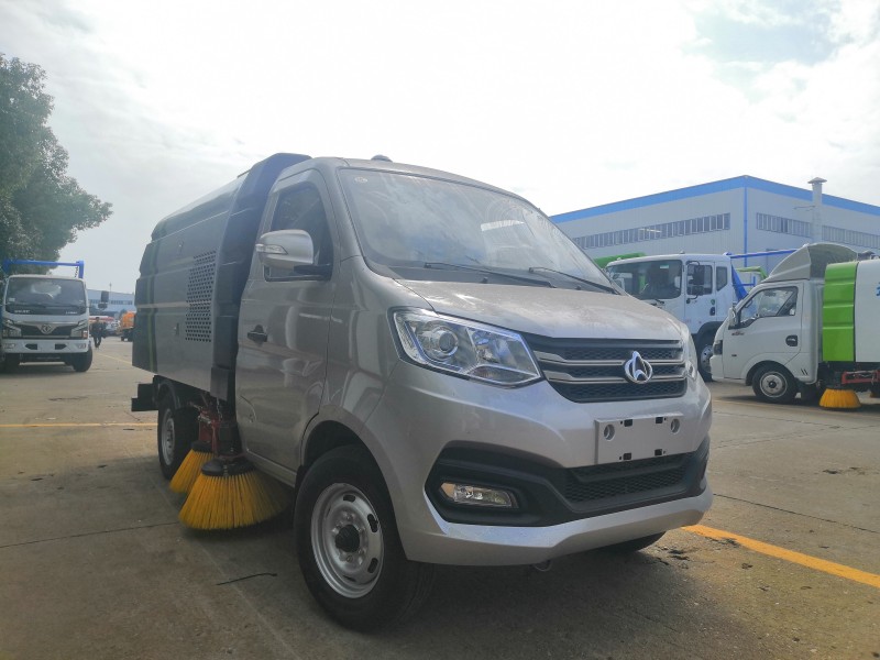 長安3方掃路車 汽油掃路車廠家 藍(lán)牌掃路車價(jià)格報(bào)價(jià)
