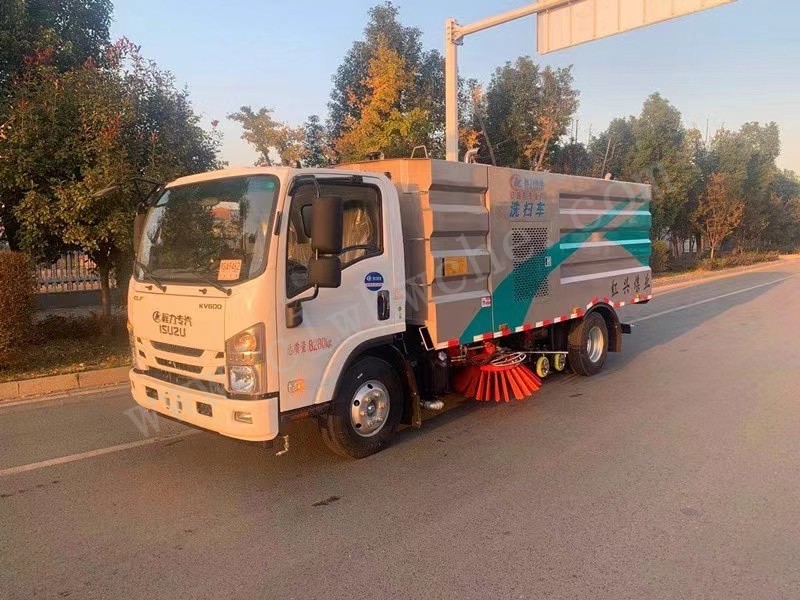 五十鈴9方洗掃車價(jià)格 最新洗掃車報(bào)價(jià) 程力洗掃車廠家