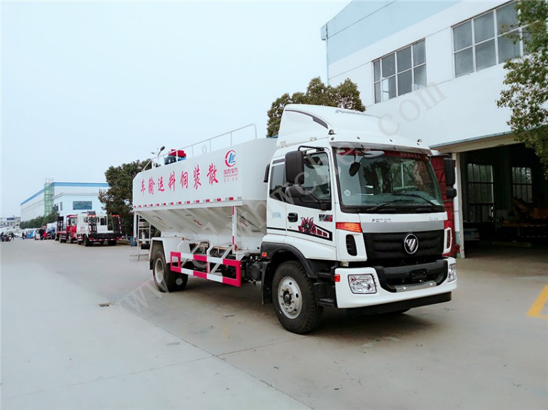 福田歐馬可20方散裝飼料運輸車  豬飼料車價格 雞飼料車廠家報價