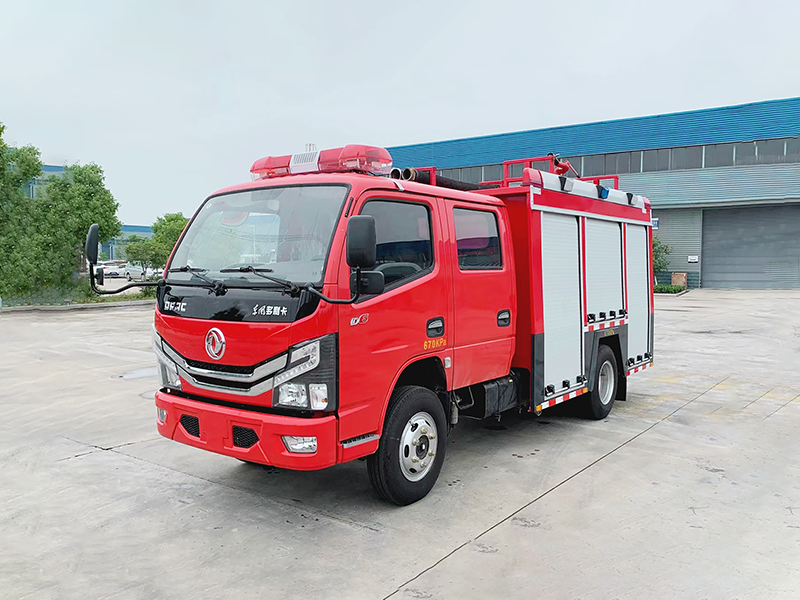 CLW5070GXFSG25/DF東風(fēng)2.5噸水罐消防車
